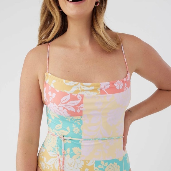 O Neill swimsuit new with tag XL - Picture 2 of 3